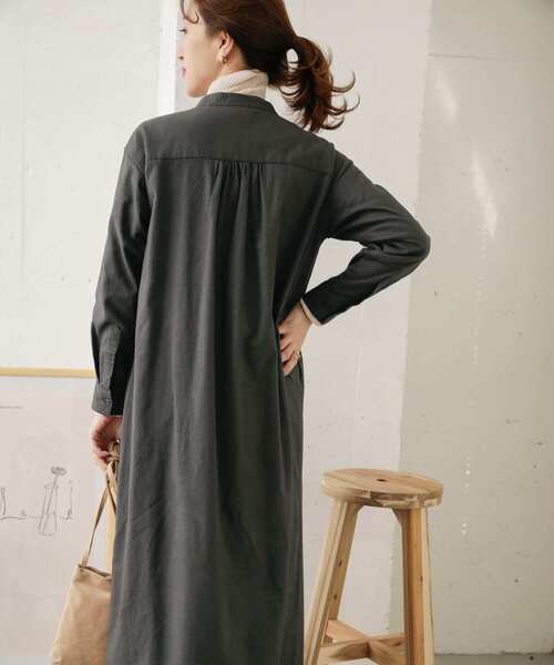 URBAN RESEARCH DOORS（アーバンリサーチドアーズ）の「コットンビエラ微起毛ワンピース（ワンピース・レディース・チャコールグレー/オフホワイト・ONE）」の11枚目の写真