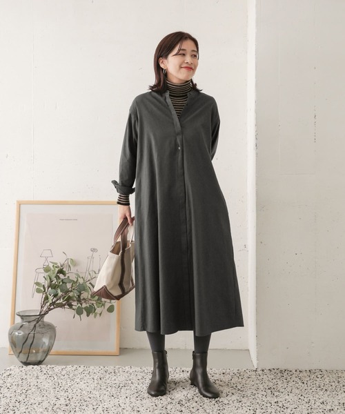 URBAN RESEARCH DOORS（アーバンリサーチドアーズ）の「コットンビエラ微起毛ワンピース（ワンピース・レディース・チャコールグレー/オフホワイト・ONE）」の6枚目の写真