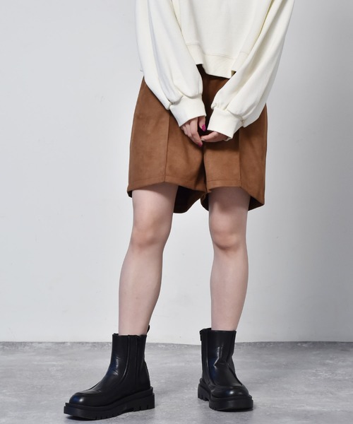 RETRO GIRL（レトロガール）の「タックショートパンツ（その他パンツ・レディース・アイボリー/ブラック/ダークブラウン/イエロー/ライトグリーン・FREE）」の4枚目の写真