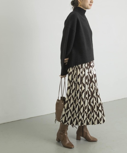 URBAN RESEARCH(アーバンリサーチ)の「ジオメトリックプリーツスカート(スカート・レディース・ブラック/ブラウン・FREE)」の6枚目の写真