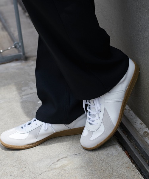 GERMAN TRAINER(ジャーマントレーナー)の「GERMAN TRAINER / ジャーマントレーナー(スニーカー・メンズ・ホワイト/ブラック・40/41/42)」の4枚目の写真