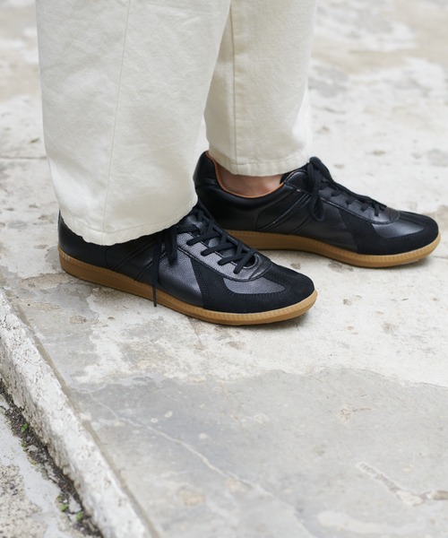 GERMAN TRAINER(ジャーマントレーナー)の「GERMAN TRAINER / ジャーマントレーナー(スニーカー・メンズ・ホワイト/ブラック・40/41/42)」の3枚目の写真