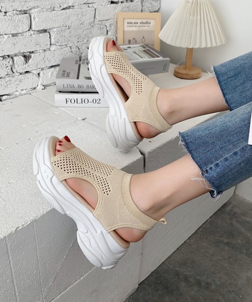 Shoes in Closet（シューズインクローゼット）の「軽量厚底 ストレッチ メッシュ スポーツサンダル 7849（サンダル・レディース・ベージュ/ブラック×ホワイト/ブラック×ブラック・LL/3L/4L/S/M/L/XS）」の12枚目の写真