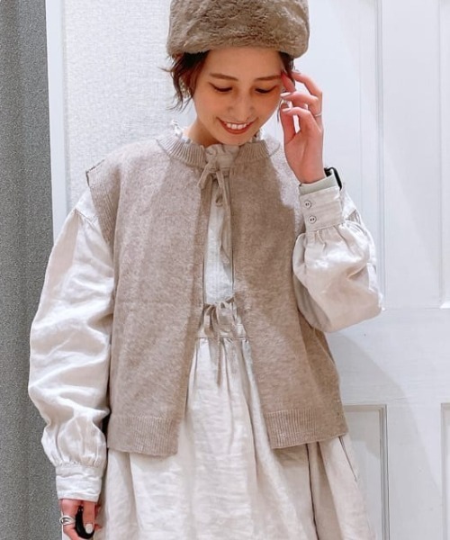 studio CLIP（スタディオクリップ）の「7ゲージスポンディッシュベスト（ベスト・レディース・ネイビー/ベージュ/ライトグレー・FREE）」の2枚目の写真