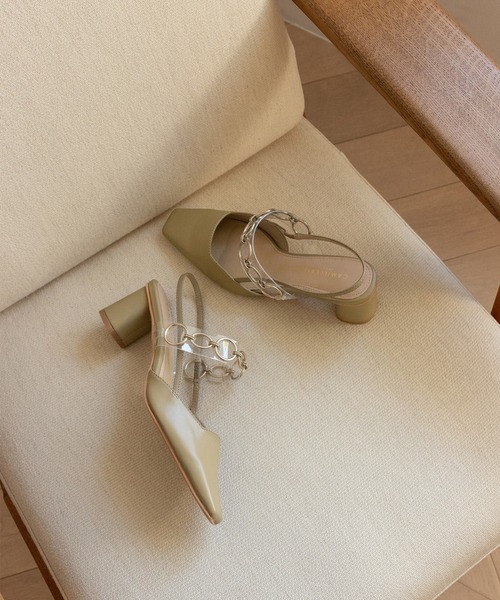 RANDA（ランダ）の「ゴールドチェーンバックストラップパンプス（パンプス・レディース・アイボリー/ブラウン/グリーン・LL/M/L/S）」の3枚目の写真