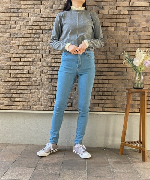 Loco Ocean（ロコオーシャン）の「レイヤード風 レース付き裏起毛綺麗めトップス（Tシャツ/カットソー・レディース・ブラック/ベージュ/グレー/チャコール・FREE）」の7枚目の写真