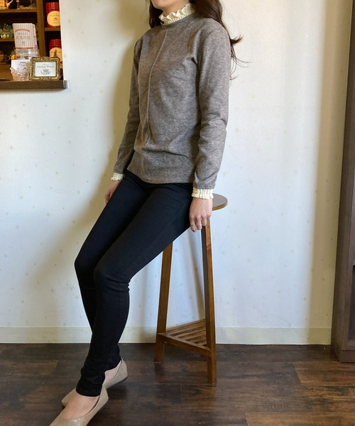 Loco Ocean（ロコオーシャン）の「レイヤード風 レース付き裏起毛綺麗めトップス（Tシャツ/カットソー・レディース・ブラック/ベージュ/グレー/チャコール・FREE）」の18枚目の写真