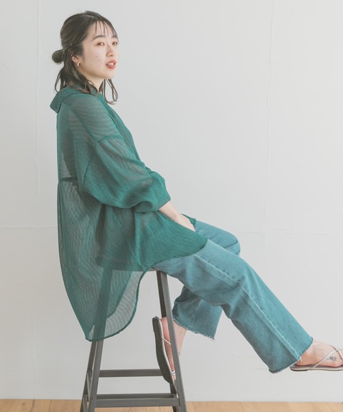 ITEMS URBANRESEARCH(アイテムズ アーバンリサーチ)の「【B.GRN販売中止】ヨウリュウシアービッグシャツ(シャツ/ブラウス・レディース・オフホワイト/チャコールグレー/グリーン系その他/グリーン/パープル・FREE)」の13枚目の写真