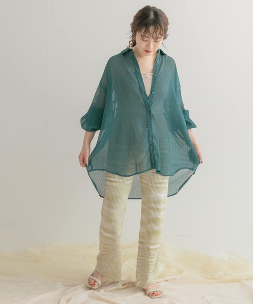 ITEMS URBANRESEARCH(アイテムズ アーバンリサーチ)の「【B.GRN販売中止】ヨウリュウシアービッグシャツ(シャツ/ブラウス・レディース・オフホワイト/チャコールグレー/グリーン系その他/グリーン/パープル・FREE)」の19枚目の写真