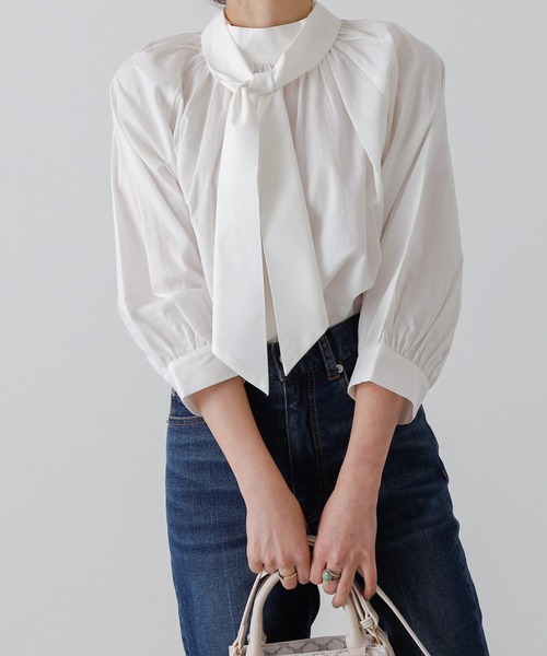 COLONY 2139(コロニートゥーワンスリーナイン)の「コットンボウタイブラウス(シャツ/ブラウス・レディース・オフホワイト/ベージュ/オレンジ・FREE)」の2枚目の写真