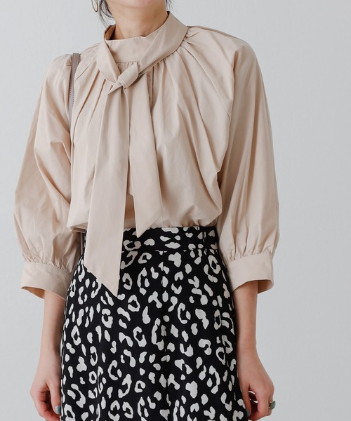 COLONY 2139(コロニートゥーワンスリーナイン)の「コットンボウタイブラウス(シャツ/ブラウス・レディース・オフホワイト/ベージュ/オレンジ・FREE)」の12枚目の写真