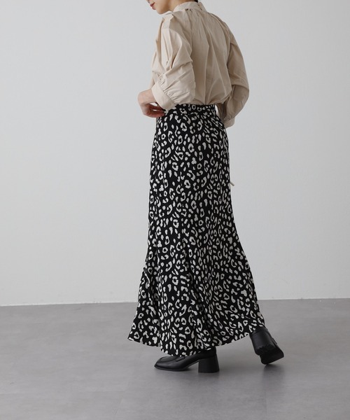 COLONY 2139(コロニートゥーワンスリーナイン)の「コットンボウタイブラウス(シャツ/ブラウス・レディース・オフホワイト/ベージュ/オレンジ・FREE)」の16枚目の写真