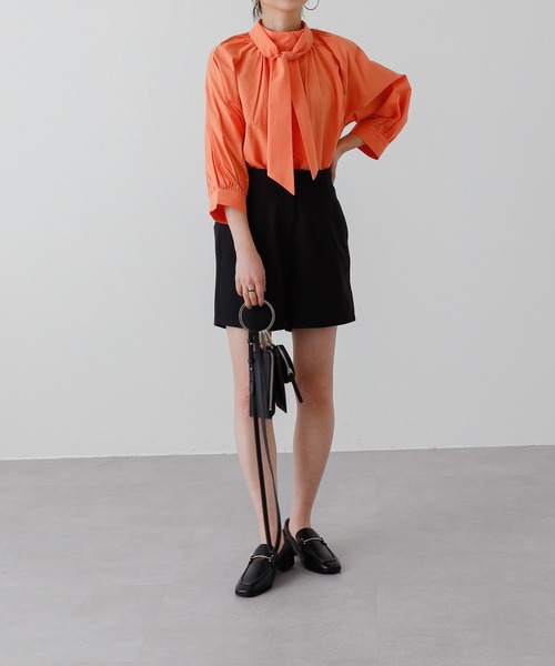 COLONY 2139(コロニートゥーワンスリーナイン)の「コットンボウタイブラウス(シャツ/ブラウス・レディース・オフホワイト/ベージュ/オレンジ・FREE)」の22枚目の写真