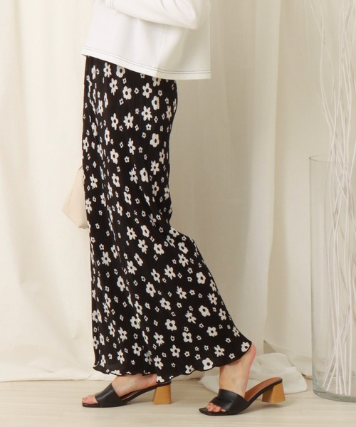 libelle more（リベル モア）の「花プリントクリスタルプリーツパンツ（その他パンツ・レディース・ブラック/オフホワイト/グリーン・M/L）」の17枚目の写真