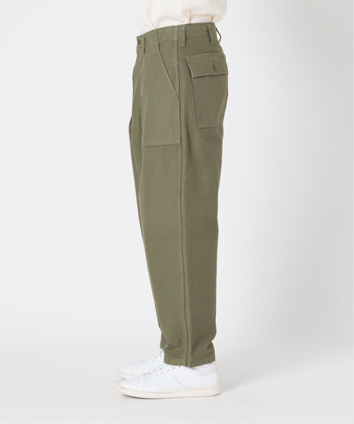 EDIFICE（エディフィス）の「オーバルフィット ベイカーパンツ（その他パンツ・メンズ・ホワイト/カーキ・SMALL/MEDIUM/LARGE）」の17枚目の写真