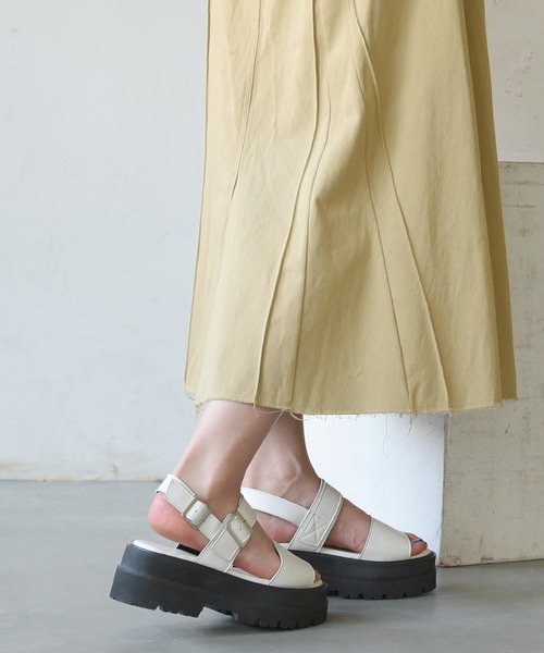 NOFALL（ノーフォール）の「厚底Wベルトストラップサンダル（サンダル・レディース・ホワイト/ブラック・LL/3L/S/M/L）」の21枚目の写真