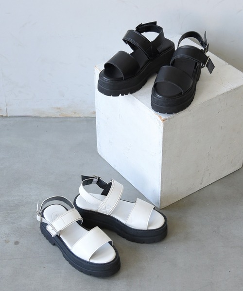 NOFALL（ノーフォール）の「厚底Wベルトストラップサンダル（サンダル・レディース・ホワイト/ブラック・LL/3L/S/M/L）」の3枚目の写真