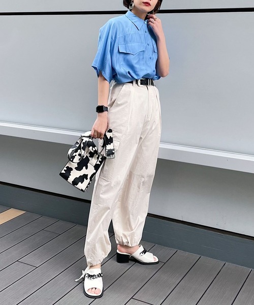 PAGEBOY（ページボーイ）の「シアーBIG半袖シャツ（シャツ/ブラウス・レディース・ブラック/オフホワイト/ブルー系その他/イエロー系その他/ブラウン系その他2・FREE）」の19枚目の写真