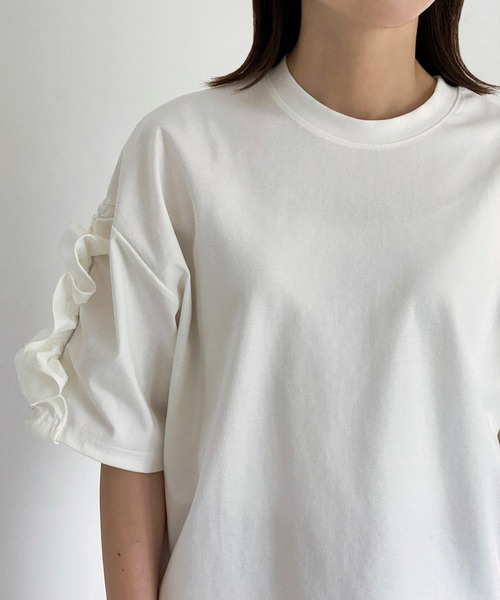 ottilie(オティーリエ)の「袖フリルプルオーバー(Tシャツ/カットソー・レディース・ブラック/ベージュ/オフホワイト・FREE)」の21枚目の写真