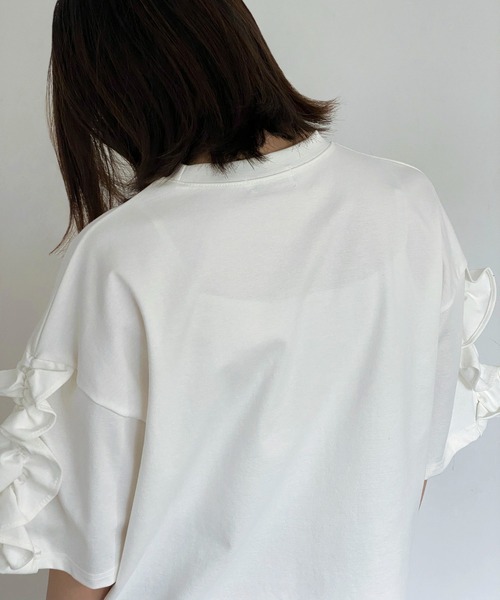 ottilie(オティーリエ)の「袖フリルプルオーバー(Tシャツ/カットソー・レディース・ブラック/ベージュ/オフホワイト・FREE)」の22枚目の写真