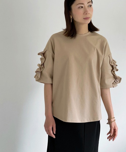 ottilie(オティーリエ)の「袖フリルプルオーバー(Tシャツ/カットソー・レディース・ブラック/ベージュ/オフホワイト・FREE)」の16枚目の写真