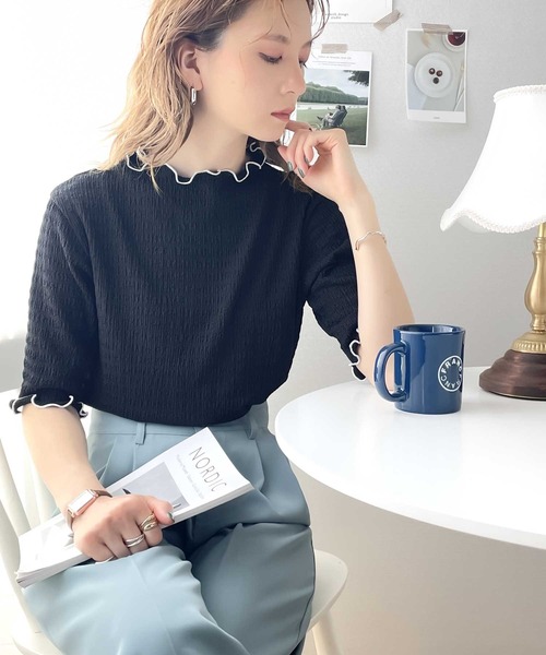 classicalelf(クラシカルエルフ)の「華やぐ1枚。配色メロウハイネック5分袖トップス(Tシャツ/カットソー・レディース・ホワイト/ブラック/ベージュ/グリーン/スモークピンク・SMALL/MEDIUM/LARGE/X-LARGE)」の6枚目の写真
