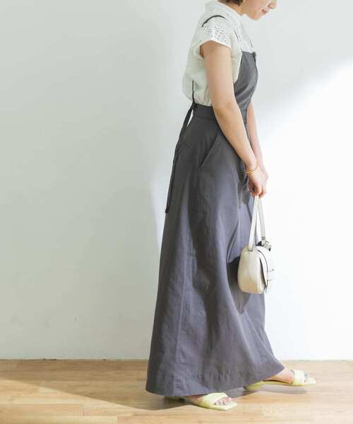 URBAN RESEARCH（アーバンリサーチ）の「リネン混フレアジャンスカ（ワンピース・レディース・チャコールグレー/ブラック・36/38）」の17枚目の写真