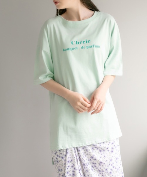 OLIVE des OLIVE（オリーブデオリーブ）の「【WEB限定カラー有】ロゴゆるTシャツ（Tシャツ/カットソー・レディース・オフホワイト/ピンク/ブラック/ミント・FREE）」の3枚目の写真