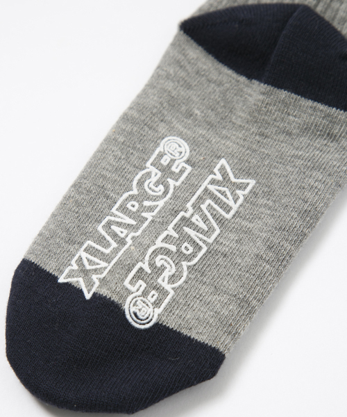XLARGE KIDS（エクストララージキッズ）の「QUARTER SOCKS LOGO（ソックス/靴下・キッズ・ブラック/アッシュ・MEDIUM/LARGE）」の5枚目の写真