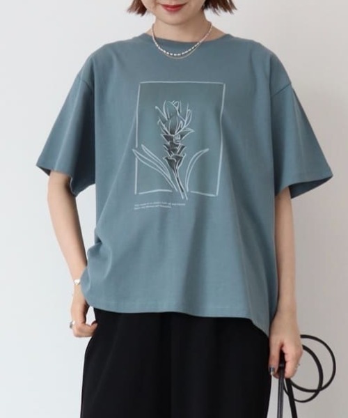 AMERICAN HOLIC（アメリカンホリック）の「Flowerフォトプリントカットプルオーバー（Tシャツ/カットソー・レディース・ピンク/ブルー・M/L）」の2枚目の写真