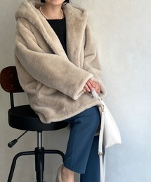 【WEB限定】フード付きフェイクファーコート