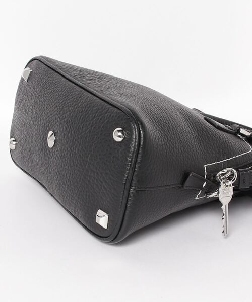 Maison Margiela（メゾンマルジェラ）の「Maison Margiela  5AC MINI（ショルダーバッグ・レディース・ブラック・FREE）」の3枚目の写真