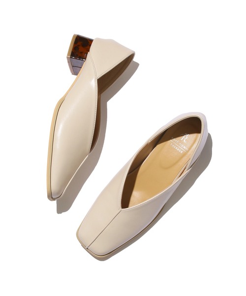 ROPE' PICNIC(ロペピクニック)の「スクエアトゥセンターシーム甲深バブーシュ(パンプス・レディース・ブラック/キナリ/ブラウン/ネイビー・23.0cm/23.5cm/24.0cm/24.5cm/25.0cm)」の11枚目の写真