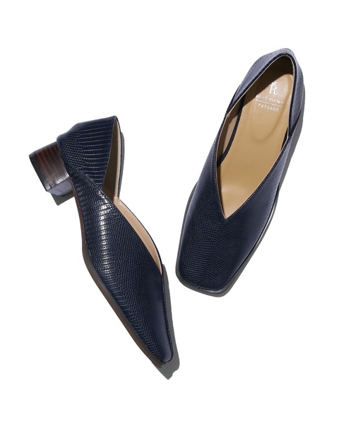 ROPE' PICNIC(ロペピクニック)の「スクエアトゥセンターシーム甲深バブーシュ(パンプス・レディース・ブラック/キナリ/ブラウン/ネイビー・23.0cm/23.5cm/24.0cm/24.5cm/25.0cm)」の13枚目の写真