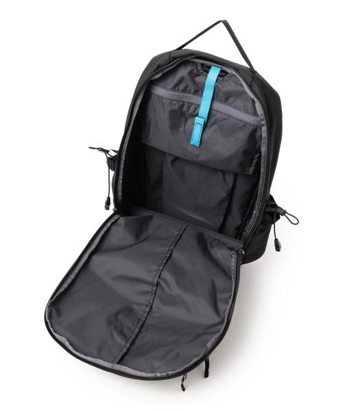 ARC'TERYX(アークテリクス)の「ARC’TERYX / MANTIS 26 BACKPACK(バックパック/リュック・レディース・ブラック/ブラック系その他4/ベージュ/チャコールグレー・ONE SIZE)」の9枚目の写真