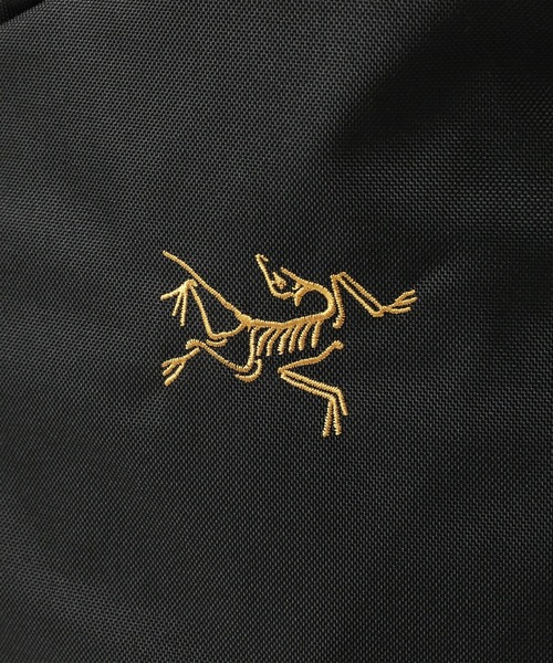 ARC'TERYX(アークテリクス)の「ARC’TERYX / MANTIS 26 BACKPACK(バックパック/リュック・レディース・ブラック/ブラック系その他4/ベージュ/チャコールグレー・ONE SIZE)」の10枚目の写真