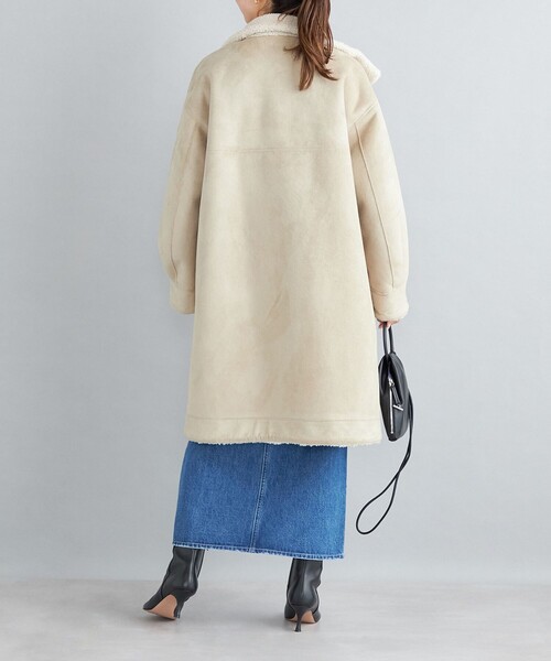 SHIPS（シップス）の「フェイクムートン リバーシブル スタンドカラー ミディコート◆（ムートンコート・レディース・オフホワイト/キャメル・38/36）」の21枚目の写真