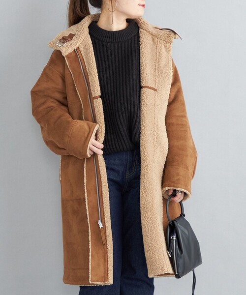 SHIPS（シップス）の「フェイクムートン リバーシブル スタンドカラー ミディコート◆（ムートンコート・レディース・オフホワイト/キャメル・38/36）」の9枚目の写真