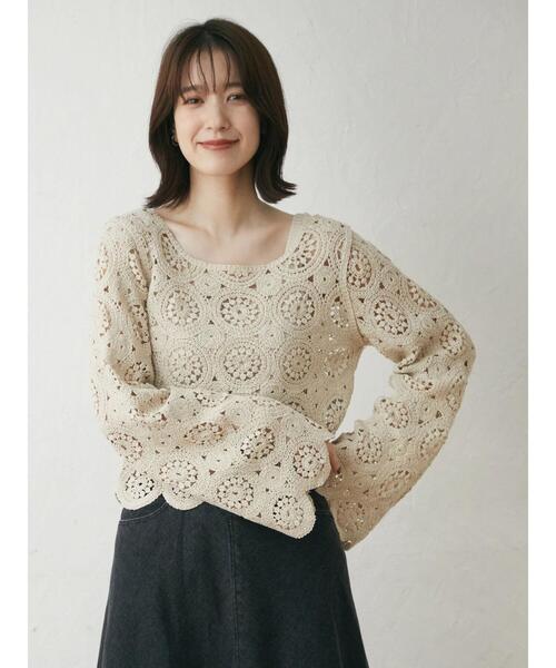Green　Parks（グリーンパークス）の「・Petit Fleur2wayカギバリプルオーバー（ニット/セーター・レディース・ブラック/グレイッシュベージュ・FREE）」の3枚目の写真
