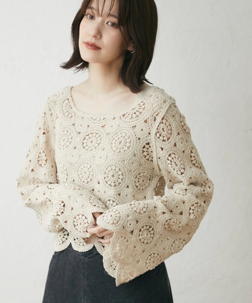 Green　Parks（グリーンパークス）の「・Petit Fleur2wayカギバリプルオーバー（ニット/セーター・レディース・ブラック/グレイッシュベージュ・FREE）」の2枚目の写真
