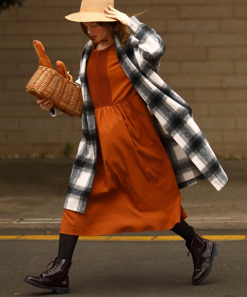 CRAFT STANDARD BOUTIQUE(クラフトスタンダードブティック)の「ニュアンスVネックコーディガン *◆(その他アウター・レディース・チェック/ベージュ系その他・FREE)」の2枚目の写真