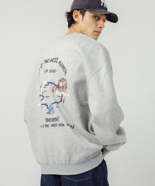 Ressaca(レサーカ)の「オーバーサイズ バックプリント クルーネックスウェット(スウェット・メンズ・グレー系その他/ブラック/グレー/ブルー/ブラック系その他/ネイビー・L/M/XL)」の15枚目の写真