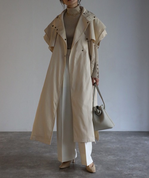 Bonjour Sagan（ボンジュールサガン）の「ハイネックトレンチベスト（ポンチョ・レディース・ブラック/ベージュ/キナリ・FREE）」の9枚目の写真