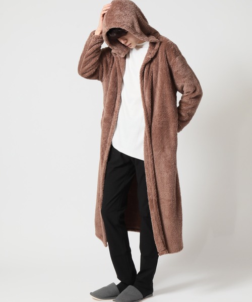 ARCADE（アーケード）の「マイクロファイバー モコボア 寒さ 冷え性対策 着る毛布 フード付き ロング丈 部屋着 ルームウェア メンズ レディース兼用（ガウン/バスローブ・メンズ・グレー/ブラウン/ベージュ/ネイビー/ブラック・FREE）」の4枚目の写真