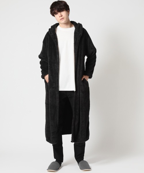 ARCADE（アーケード）の「マイクロファイバー モコボア 寒さ 冷え性対策 着る毛布 フード付き ロング丈 部屋着 ルームウェア メンズ レディース兼用（ガウン/バスローブ・メンズ・グレー/ブラウン/ベージュ/ネイビー/ブラック・FREE）」の13枚目の写真