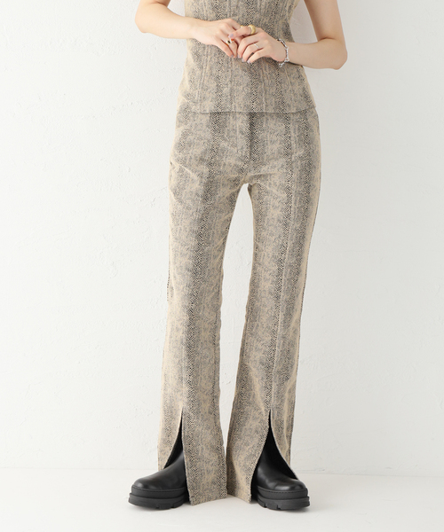 GHOSPELL(ゴスペル)の「【GHOSPELL/ゴスペル】 Rayne Split Hem Trousers:パンツ(その他パンツ・レディース・ブラウン・SMALL/X-SMALL)」の2枚目の写真