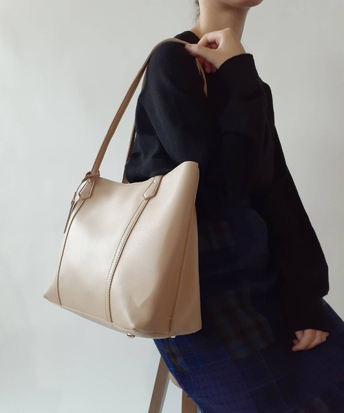 thank U more(サンキューモア)の「レザー 横長トート ショルダーバッグ(ショルダーバッグ・レディース・ベージュ/ブラウン/アイボリー/ブラック・FREE)」の22枚目の写真