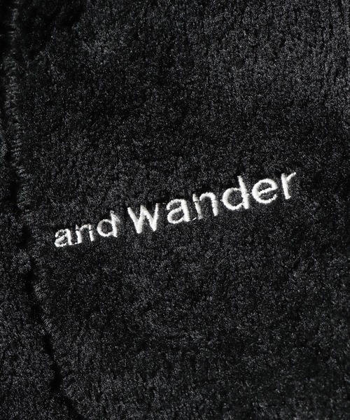 and wander（アンドワンダー）の「and wander/アンドワンダー high loft fleece jacket フリースジャケット ボアジャケット（ブルゾン・メンズ・オリーブ/ブラック・M/L/XL）」の3枚目の写真