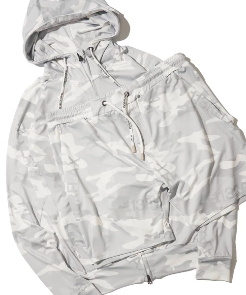 1piu1uguale3 RELAX（ウノピュウノウグァーレトレリラックス）の「【1PIU1UGUALE3 RELAX】ALOHA PAISLEY HOODIE / CAMO LOGO HOODIE / ラッシュガードパーカー（ラッシュガード・メンズ・ブラック/ホワイト系1/ホワイト系2/ネイビー・MEDIUM/LARGE/X-LARGE）」の11枚目の写真