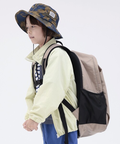 ARCH & LINE(アーチアンドライン)の「ARCH&LINE:エッグ バッグ メガ 30L(バックパック/リュック・キッズ・チャコールグレー/ブラック/カーキ・ONE SIZE)」の16枚目の写真